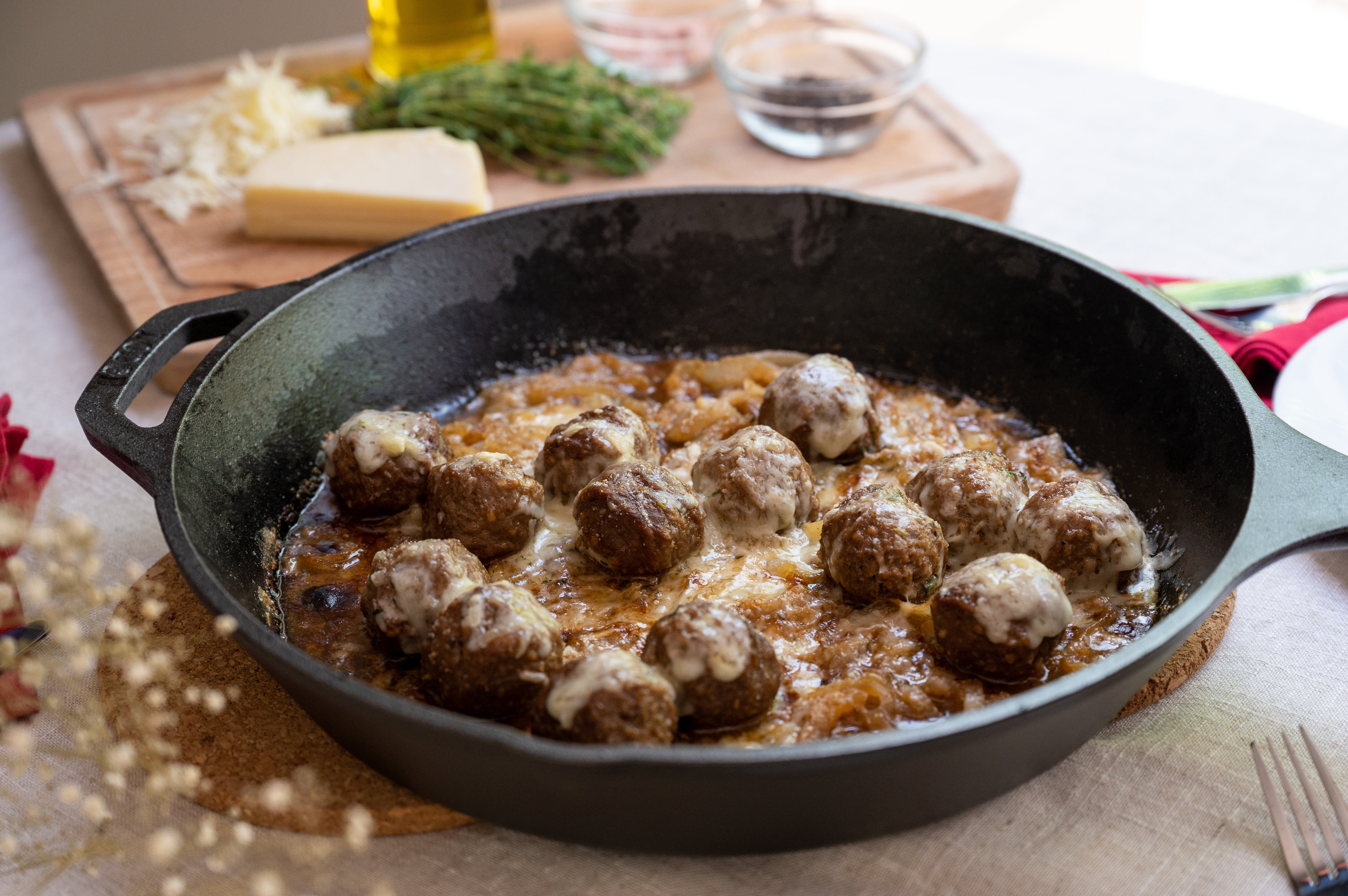 Skillet French Onion Angus Meatball Bake