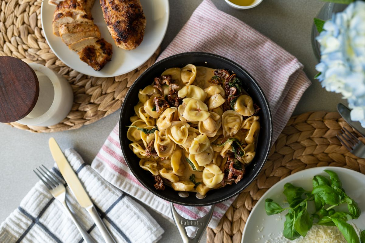 One-Pot Creamy Tortellini with Chicken, Kale and Sun-Dried Tomatoes