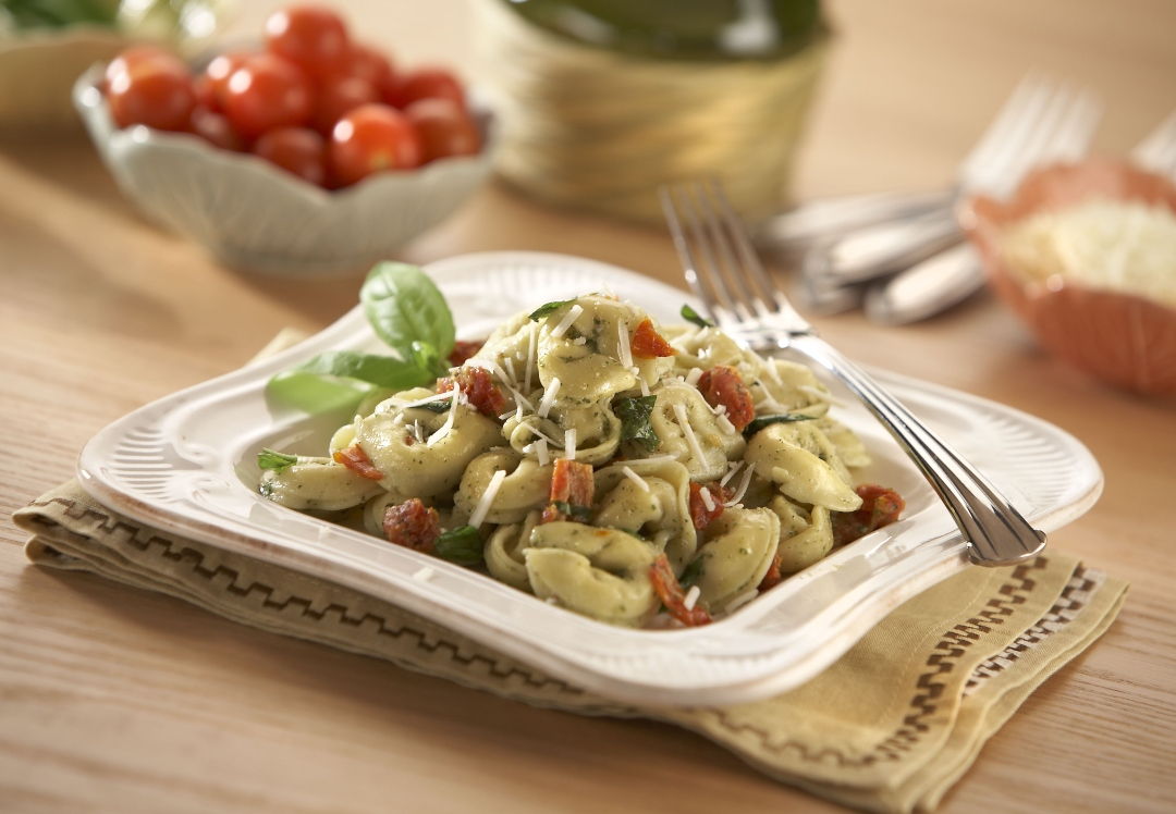 Cheese Tortellini with Sun-Dried Tomatoes and Pesto