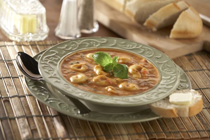 Creamy Tomato Tortellini Soup